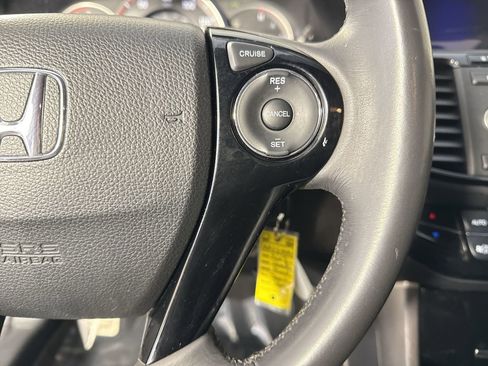 Used 2017 Honda Accord Sport image 13