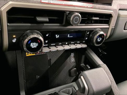 Used 2025 Toyota Tacoma Trailhunter w/ Tow Tech Package image 31