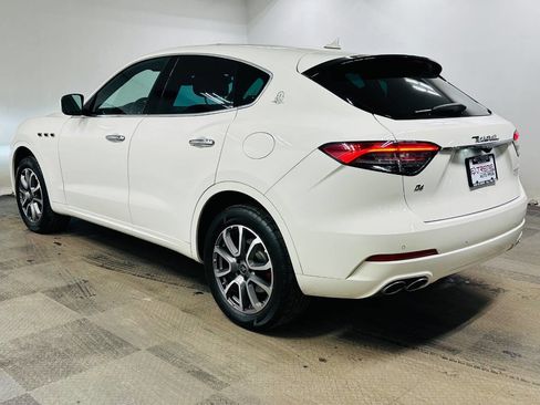 Used 2021 Maserati Levante image 4