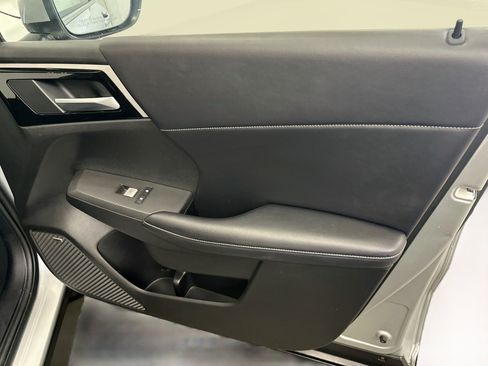Used 2025 Mitsubishi Outlander SE AWD/4WD image 34