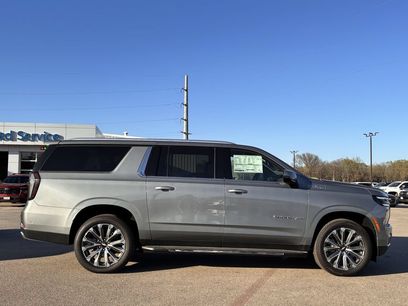 New 2026 Chevrolet Suburban High Country w/ Sun And Tow Package