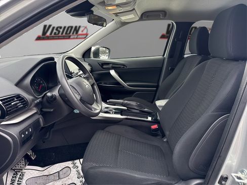 Used 2022 Mitsubishi Eclipse Cross LE image 9