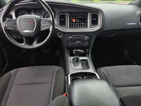 Used 2022 Dodge Charger SXT RWD image 12