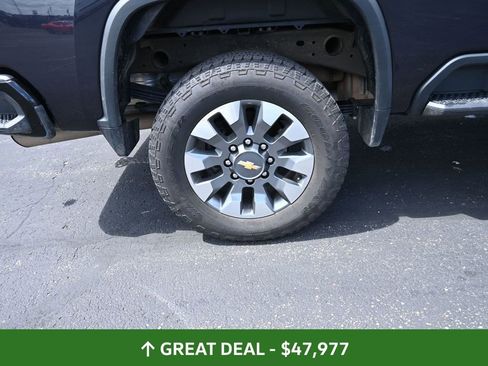 Used 2024 Chevrolet Silverado 2500 Custom w/ Custom Convenience Package image 15