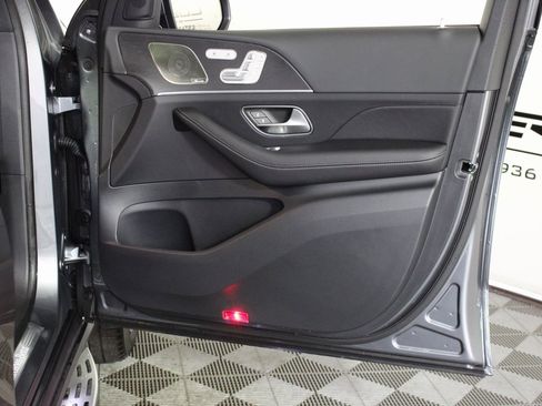 Certified 2025 Mercedes-Benz GLS 450 4MATIC image 32