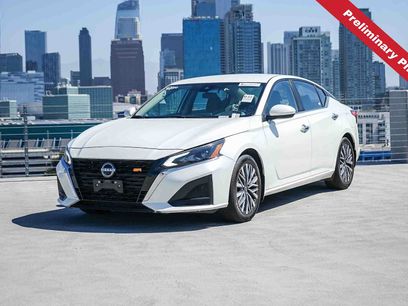 Used 2023 Nissan Altima 2.5 SV