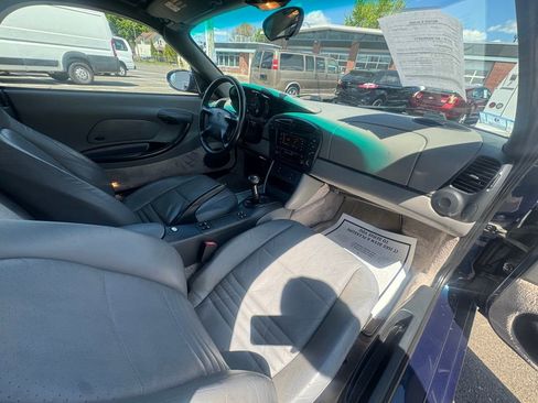 Used 1999 Porsche Boxster RWD image 24