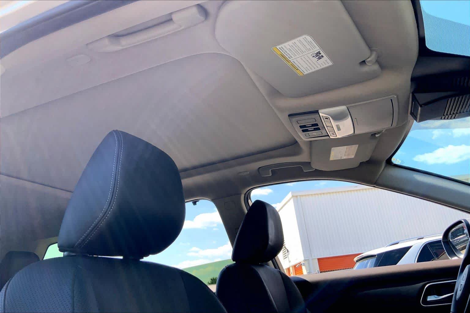 Used 2023 Nissan Rogue Platinum FWD image 14