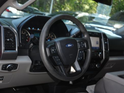 Used 2020 Ford F150 XLT RWD image 8