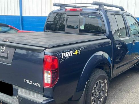 Used 2021 Nissan Frontier PRO-4X w/ Pro-4x Utility Package image 5