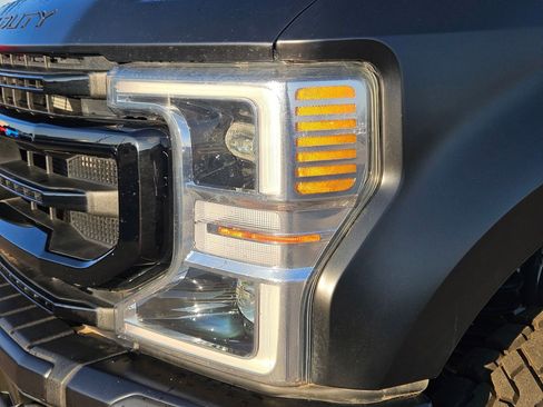 Used 2022 Ford F350 Platinum image 10