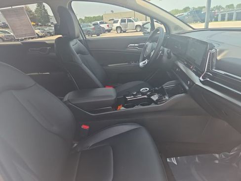 Certified 2025 Kia Sportage EX w/ EX Premium Package AWD/4WD image 17