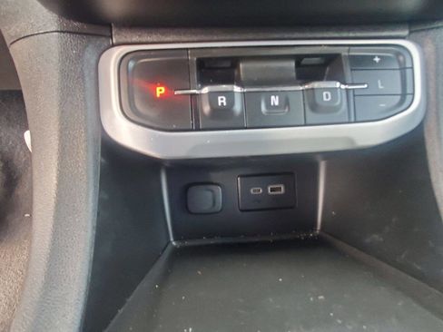 Used 2021 GMC Acadia SLE w/ Driver Convenience Package image 19