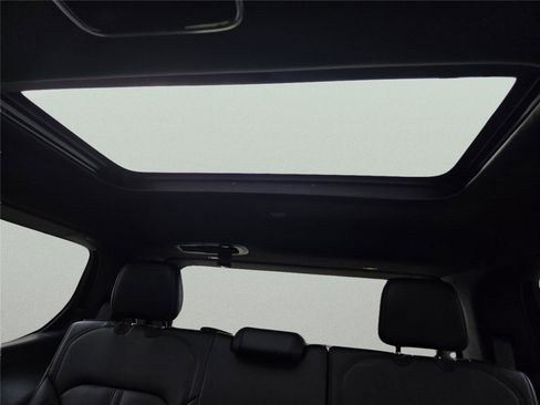 New 2026 Jeep Grand Wagoneer Limited image 17