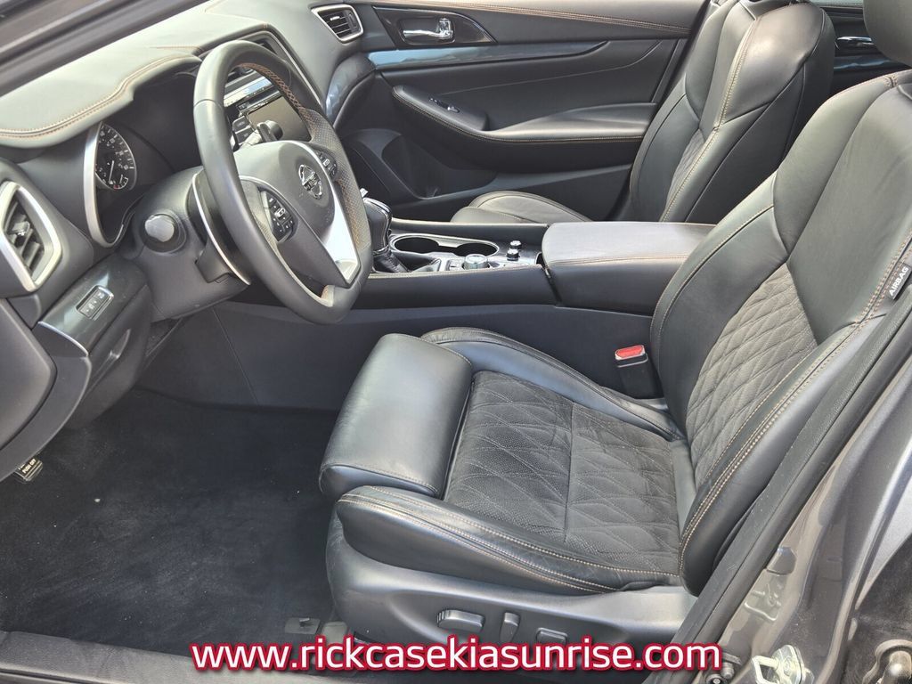 Used 2019 Nissan Maxima SR w/ Premium Package FWD image 10