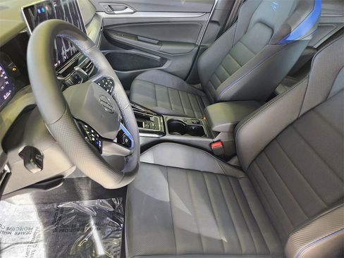 New 2026 Volkswagen Golf image 5