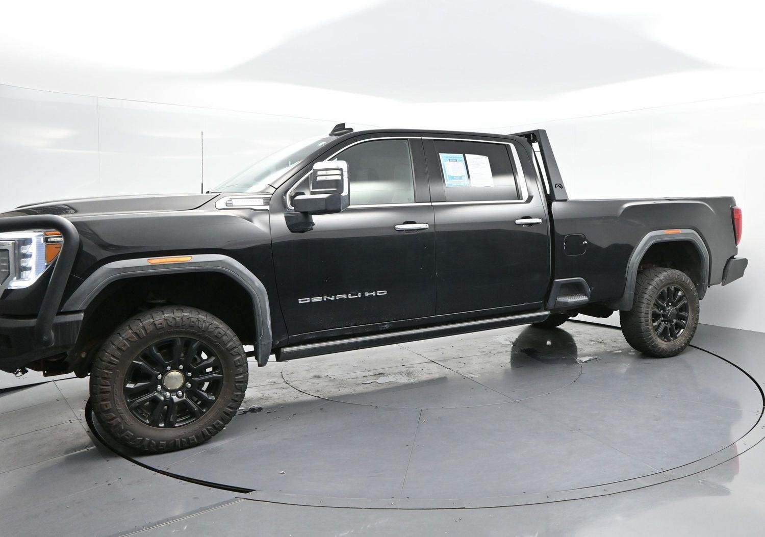 Used 2021 GMC Sierra 3500 Denali w/ Denali Black Diamond Edition AWD/4WD image 4