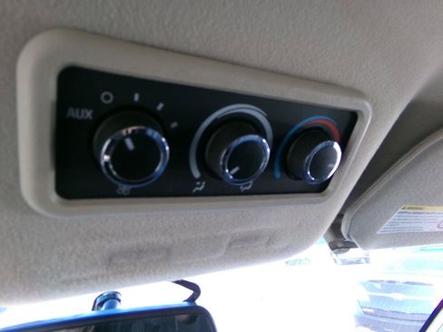 Used 2018 GMC Savana 3500 LS w/ Cold Climate Package RWD image 22