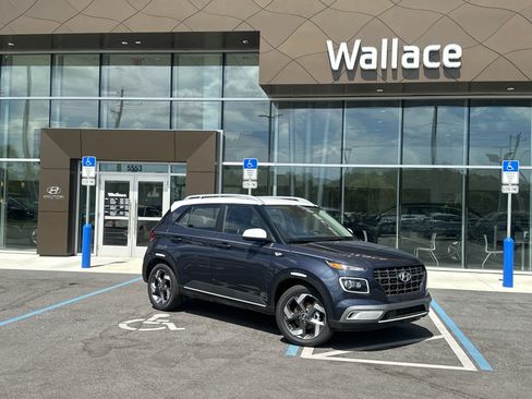 New 2025 Hyundai Venue Limited image 1