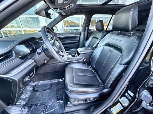 Used 2023 Jeep Grand Cherokee Overland image 21