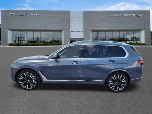 Used 2026 BMW X7 xDrive40i w/ Executive Package AWD/4WD image 5