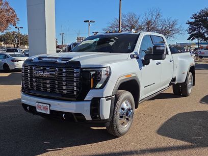 New 2026 GMC Sierra 3500 Denali Ultimate w/ LPO, Black Badging Package