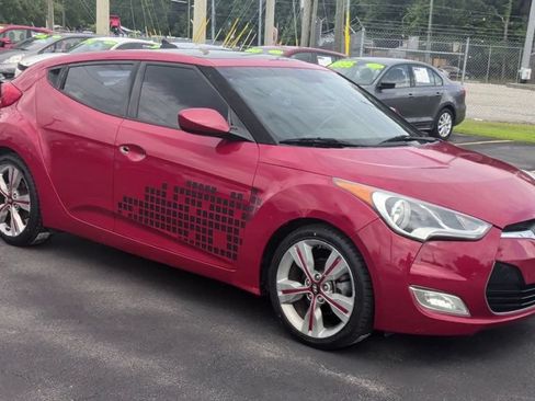 Used 2016 Hyundai Veloster w/ Option Group 02 FWD image 2