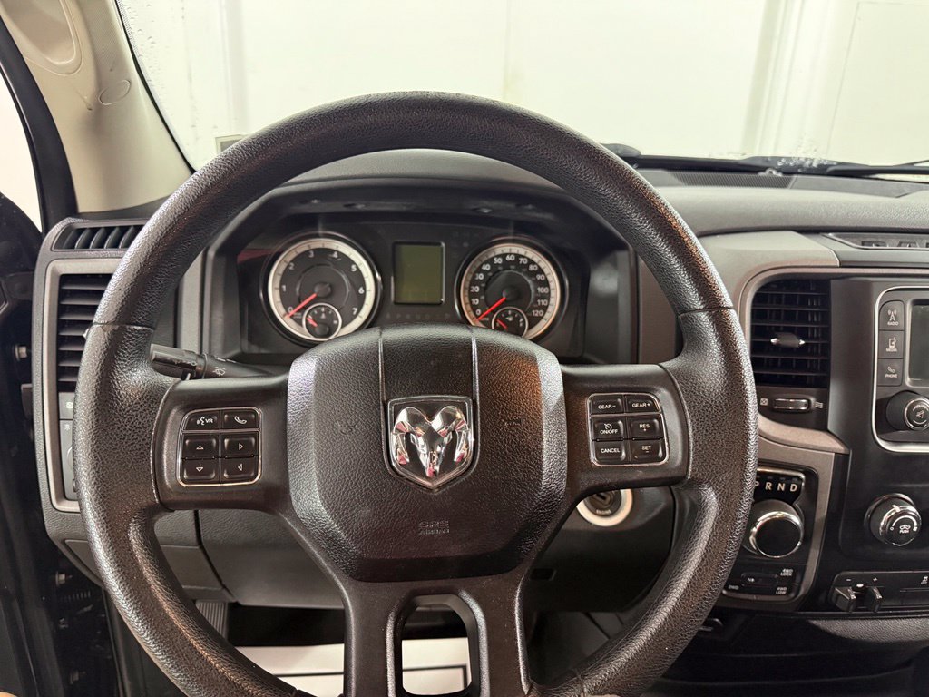 Used 2016 RAM 1500 Express AWD/4WD image 11