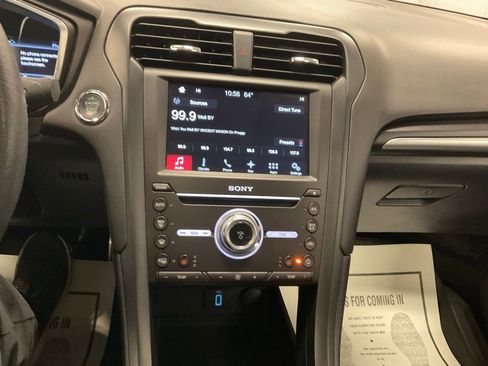 Used 2018 Ford Fusion Titanium image 16