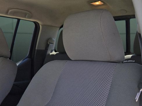 Used 2018 Nissan Frontier SV RWD image 22