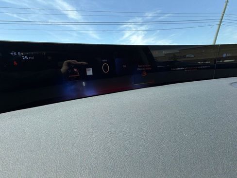 New 2026 Lincoln Navigator L Premier AWD/4WD image 15