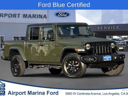Used 2021 Jeep Gladiator Sport image 1