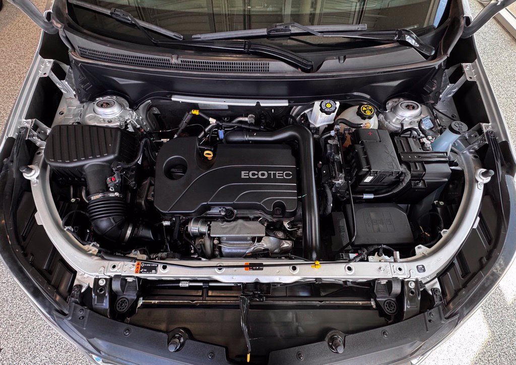 Used 2021 Chevrolet Equinox LS w/ LS Convenience Package AWD/4WD image 14