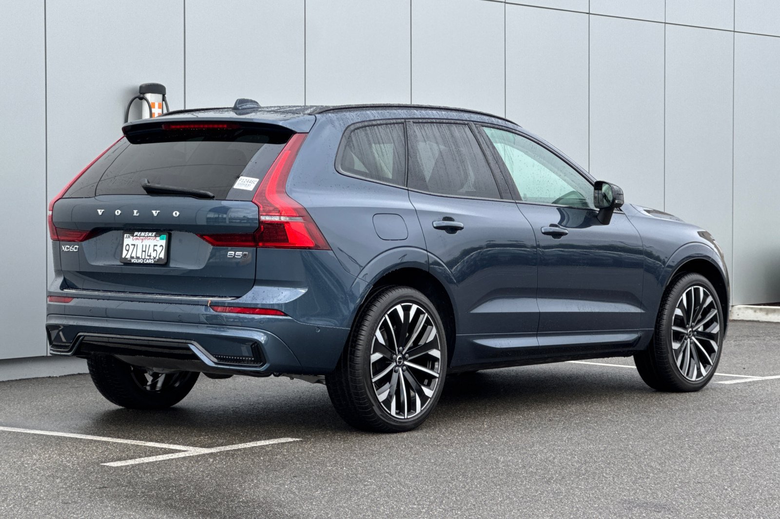 Used 2026 Volvo XC60 B5 Ultra w/ Protection Package Premier AWD/4WD image 5