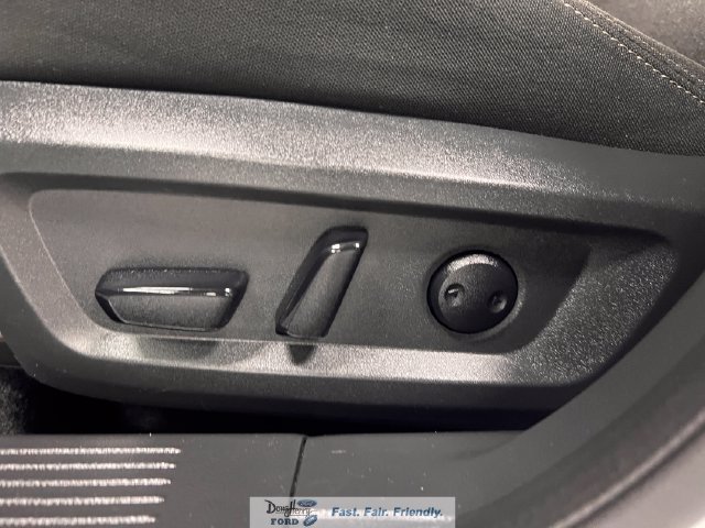 Used 2025 Nissan Rogue SV AWD/4WD image 25