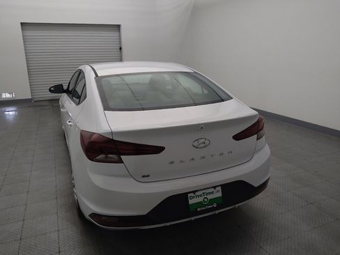 Used 2020 Hyundai Elantra SE image 6