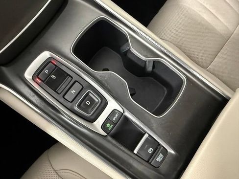 Used 2021 Honda Accord Touring image 25