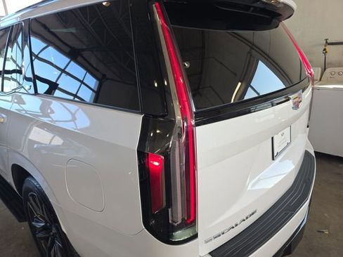 Certified 2024 Cadillac Escalade Sport Platinum image 38