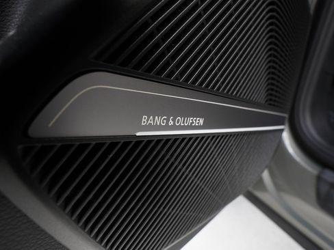 Certified 2024 Audi Q5 e Premium Plus image 24