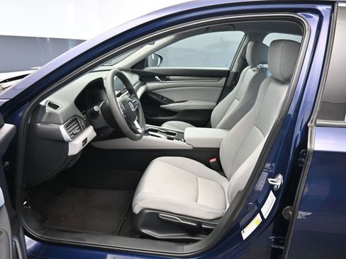 Used 2018 Honda Accord LX image 12