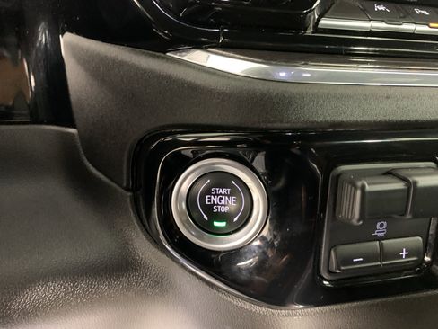 Used 2024 Chevrolet Silverado 1500 LTZ image 18