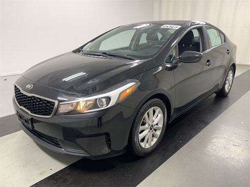 Used 2017 Kia Forte LX w/ LX Popular Package image 5