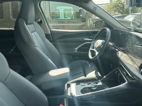 Certified 2025 Audi Q5 Premium Plus w/ Premium Plus AWD/4WD image 10