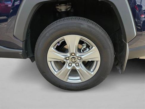 Used 2025 Toyota RAV4 XLE w/ Convenience Package FWD image 20