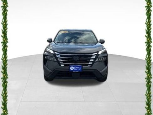 Used 2024 Nissan Rogue SV image 1