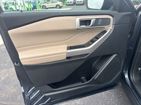 Used 2024 Ford Explorer XLT w/ Equipment Group 202A image 30