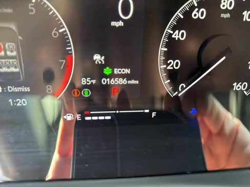 Used 2024 Honda Civic Sport image 2