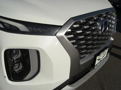 Used 2022 Hyundai Palisade SEL w/ 8P Bench Seat Package FWD image 4