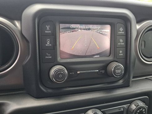 Used 2021 Jeep Wrangler Unlimited Sport AWD/4WD image 18