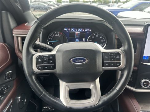 Used 2024 Ford Expedition Limited AWD/4WD image 24